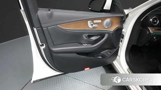Mercedes-Benz E-Class W213 id 4625550 из Кореи 16