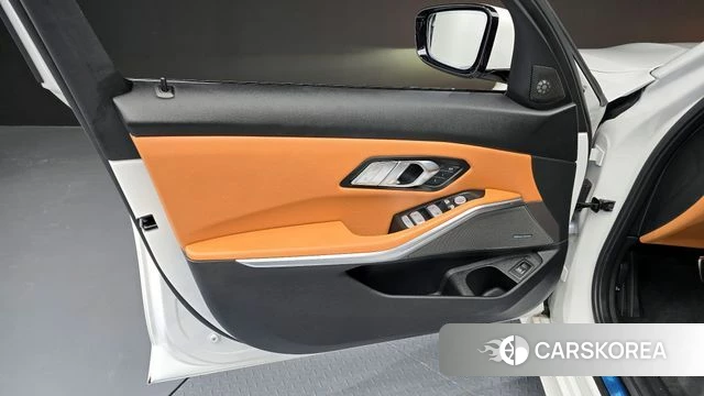 BMW 3 Series (G20) id 4280246 из Кореи 16