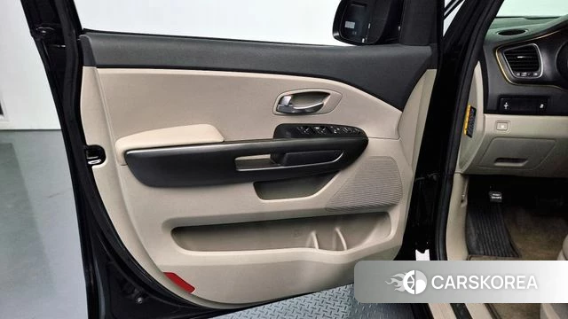 Kia The New Carnival id 4390357 из Кореи 16