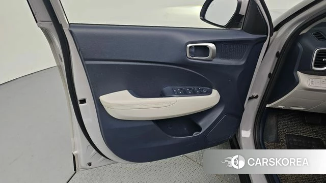 Hyundai Venue id 4495423 из Кореи 16