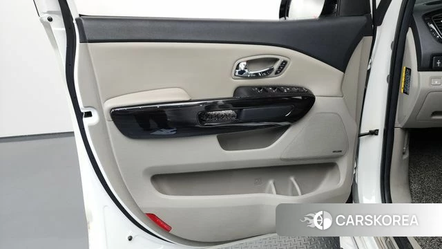 Kia The New Carnival id 4551610 из Кореи 16