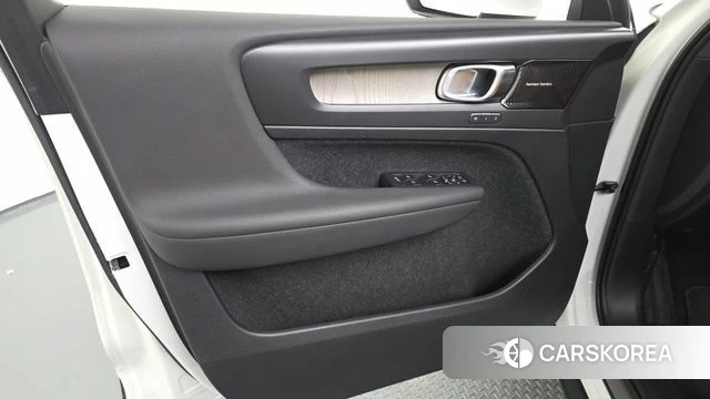 Volvo XC40 id 4464896 из Кореи 16