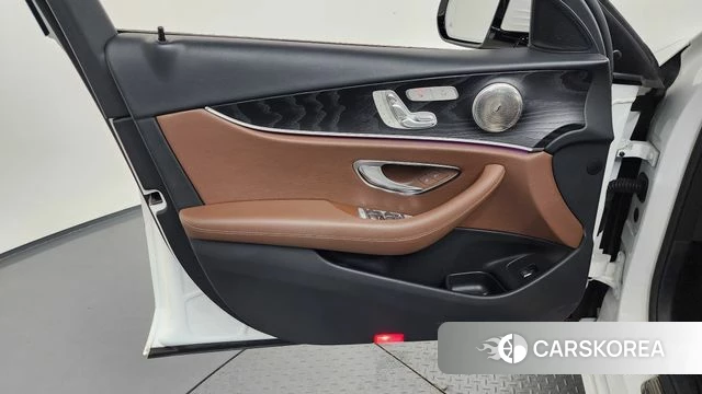 Mercedes-Benz E-Class W213 id 4764715 из Кореи 16