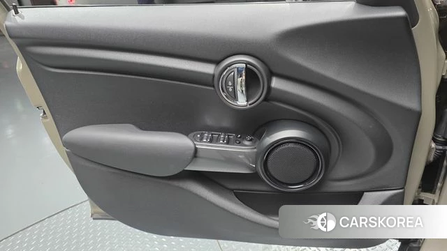 Mini Cooper id 4232994 из Кореи 16