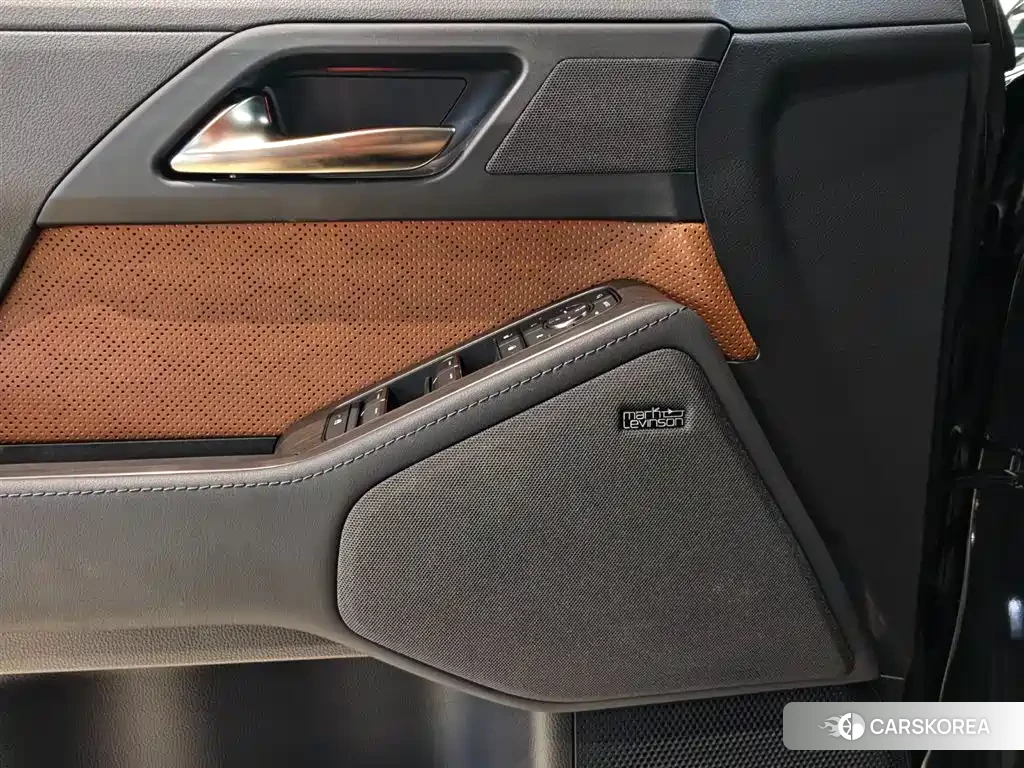 Lexus GX id 4599622 из Китая 16