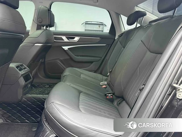 Audi A6L id 4259460 из Китая 16