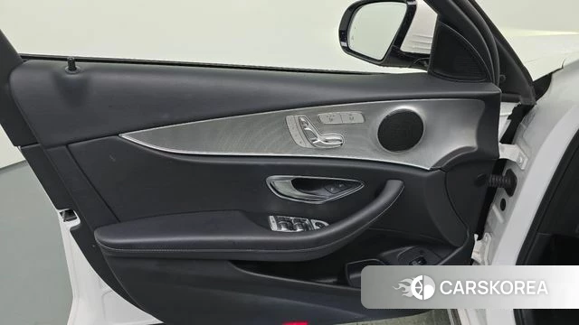 Mercedes-Benz E-Class W213 id 4751404 из Кореи 16