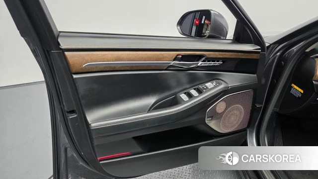 Genesis G90 id 4625904 из Кореи 16