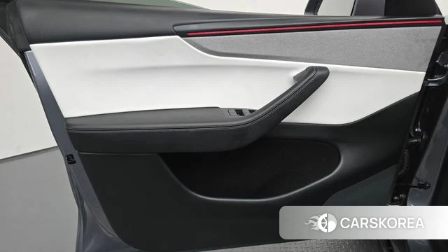 Tesla Model Y id 4715077 из Кореи 16
