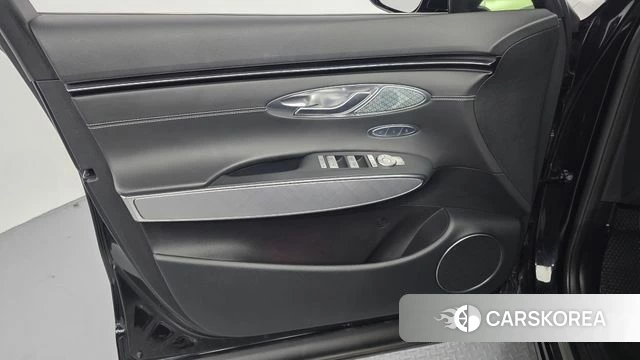 Genesis Electrified GV70 id 4898753 из Кореи 16