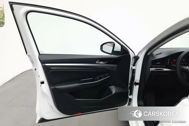 Volkswagen Bora id 4272503 из Китая 16