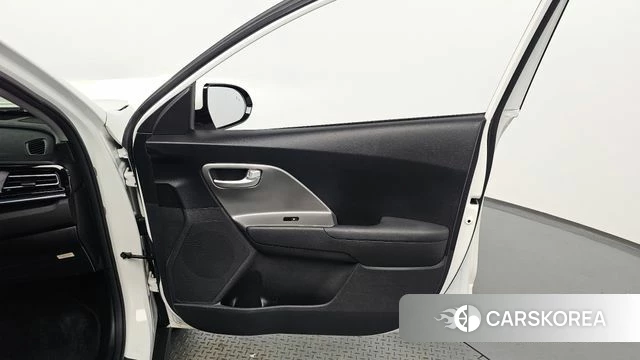 Kia Niro Plus id 4792576 из Кореи 16