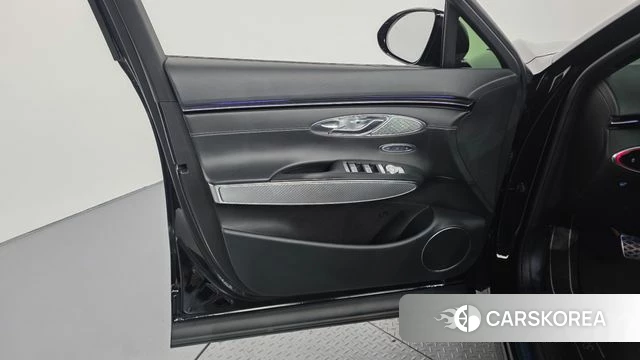 Genesis GV70 id 4578982 из Кореи 16