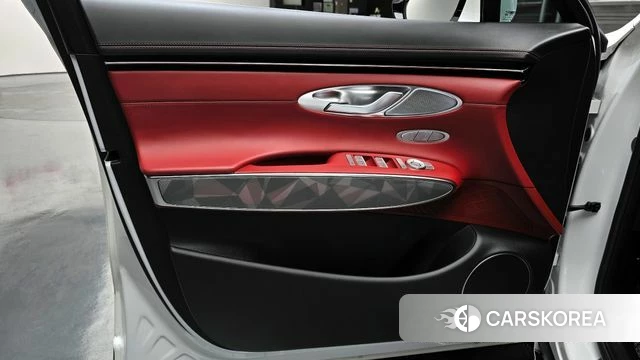 Genesis GV70 id 4195973 из Кореи 16