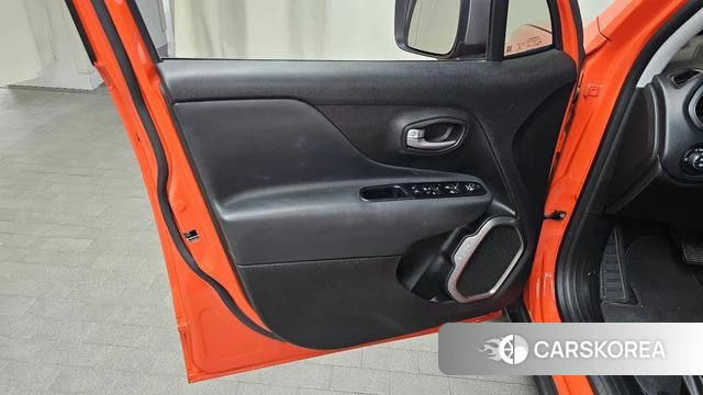 Jeep Renegade id 4232134 из Кореи 16