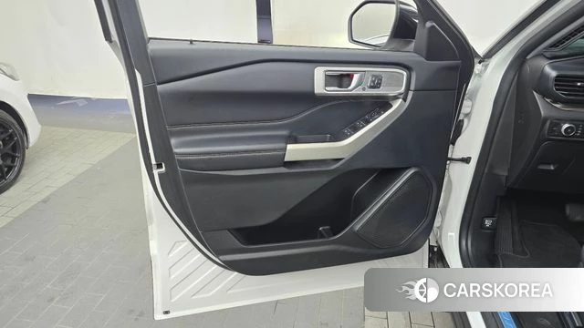 Ford Explorer 6th Generation id 4475322 из Кореи 16