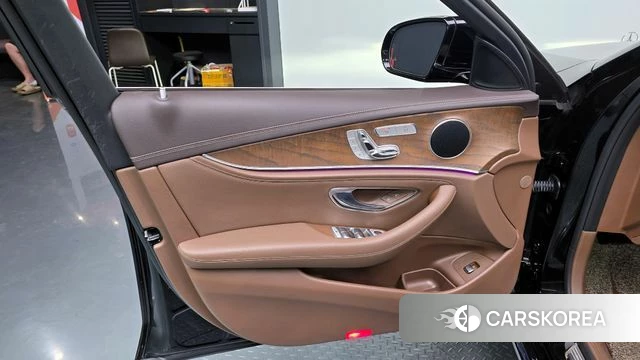 Mercedes-Benz E-Class W213 id 4310751 из Кореи 16