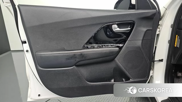 Kia Niro id 4647799 из Кореи 16