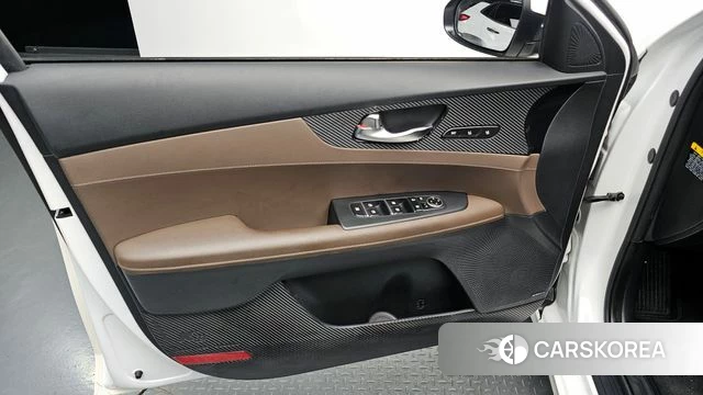 Kia Come New K3 id 4251215 из Кореи 16