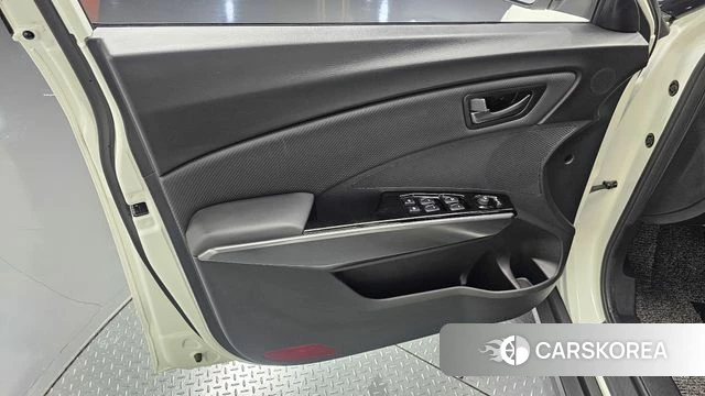 Ssangyong The New Tivoli id 4523063 из Кореи 16