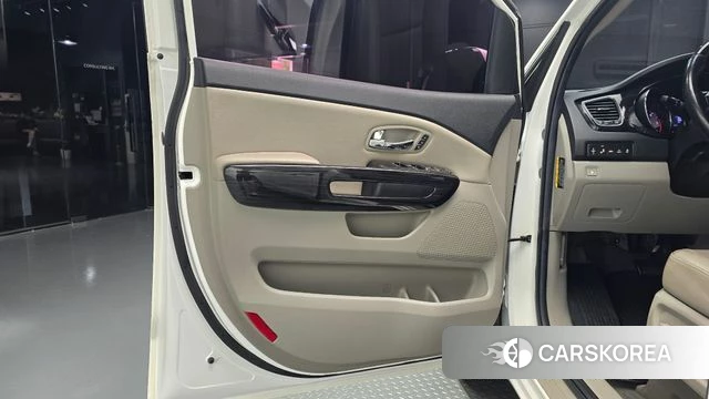 Kia The New Carnival id 4708544 из Кореи 16