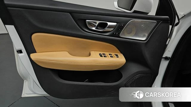 Volvo V60 Cross-Country 2nd Generation id 4224935 из Кореи 16