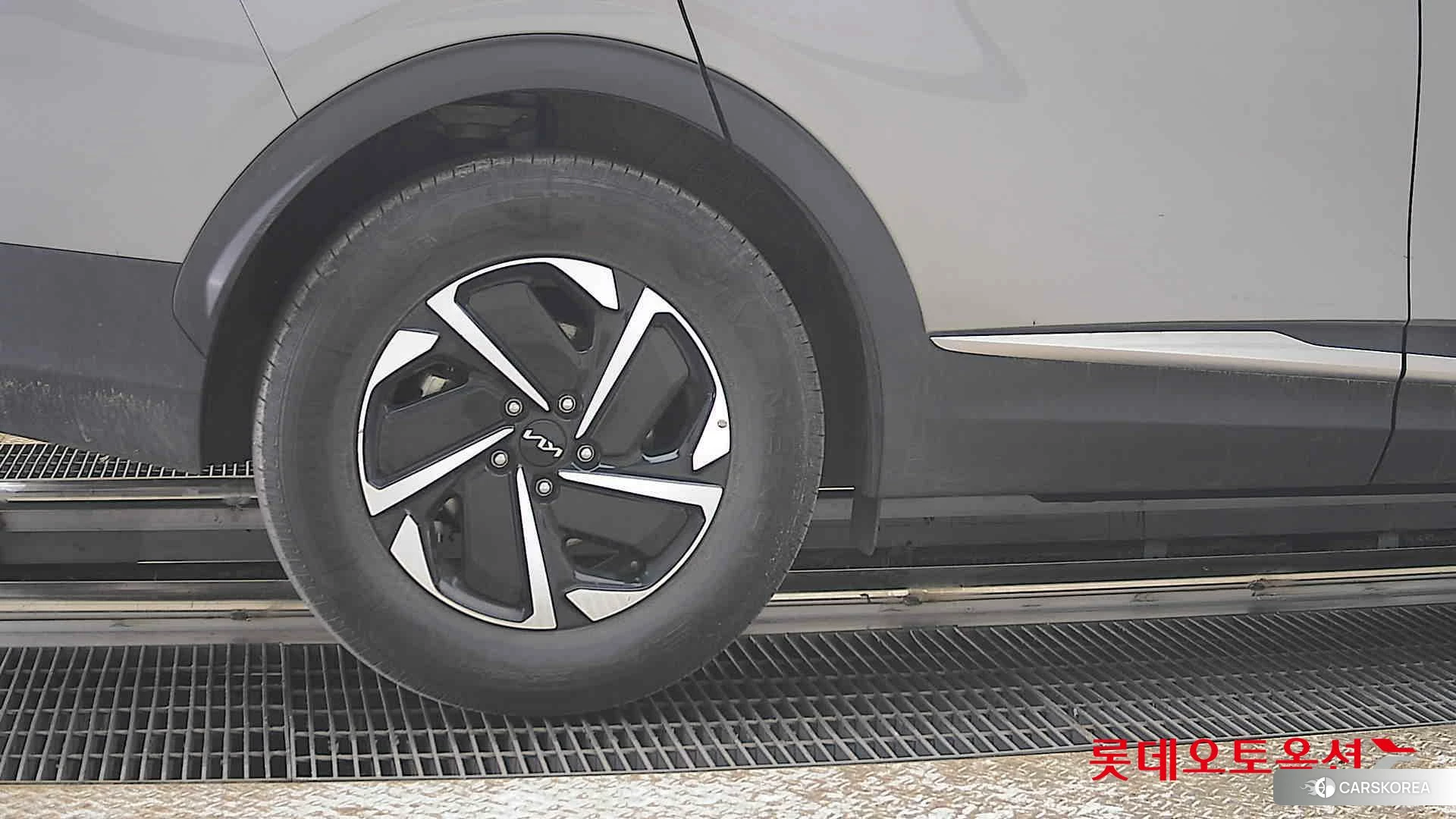 Kia Sportage Hybrid id 3888416 из Кореи 16