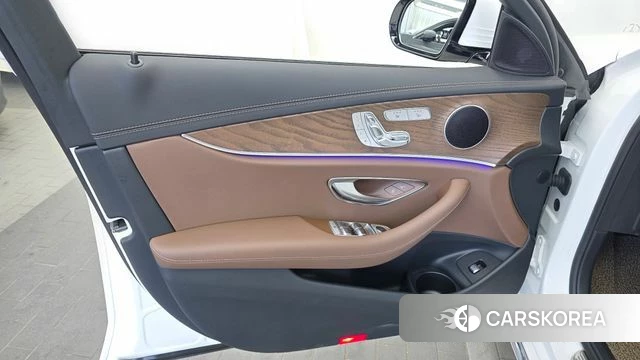 Mercedes-Benz E-Class W213 id 4784147 из Кореи 16