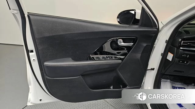 Kia Niro EV id 4293634 из Кореи 16