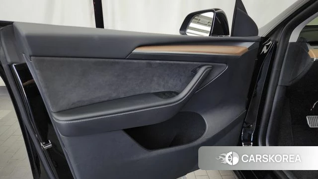 Tesla Model Y id 4432808 из Кореи 16