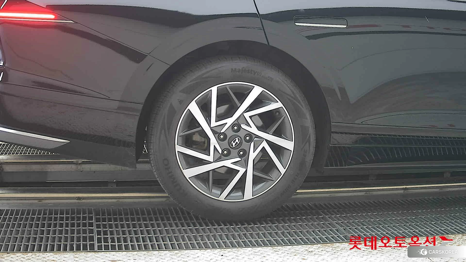Hyundai Grandeur Hybrid id 4902530 из Кореи 16