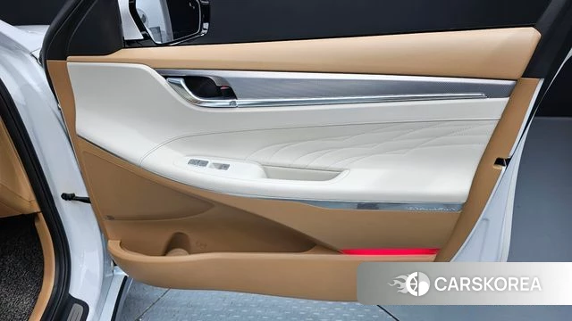 Hyundai The New Grandeur IG Hybrid id 4551379 из Кореи 16