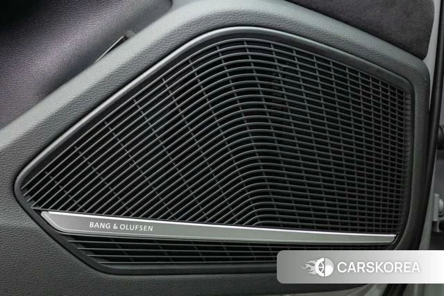 Audi RS 5 id 4260756 из Китая 16