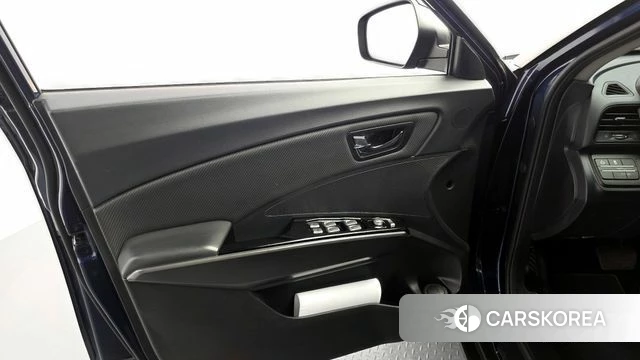 Ssangyong Tivoli Air id 4285983 из Кореи 16