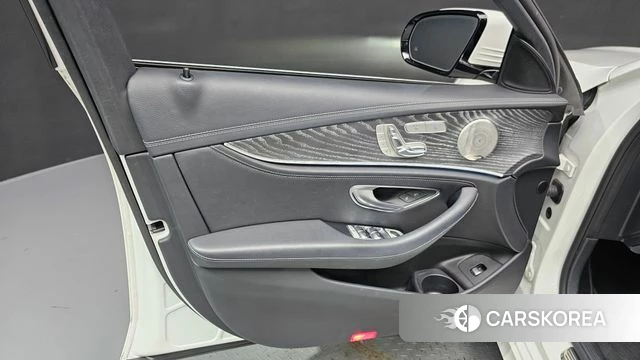 Mercedes-Benz E-Class W213 id 4631273 из Кореи 16
