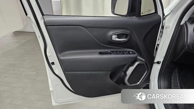 Jeep Renegade id 4400851 из Кореи 16
