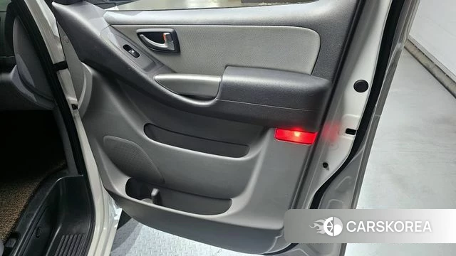 Hyundai The New Grand Starex id 4232342 из Кореи 16