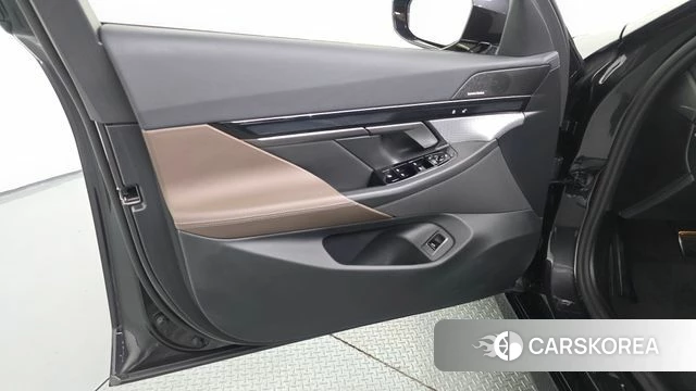 BMW 5 Series (G60) id 4578496 из Кореи 16