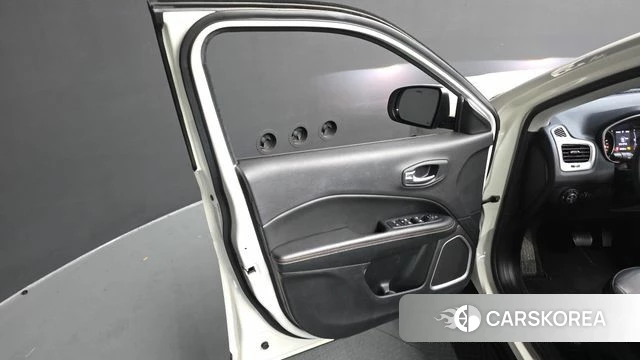 Jeep Compass 2nd Generation id 4196993 из Кореи 16