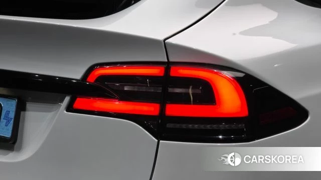 Tesla Model X id 4847937 из Кореи 16