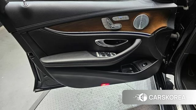 Mercedes-Benz E-Class W213 id 4188393 из Кореи 16