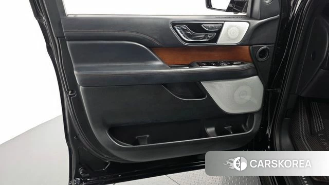 Lincoln Navigator 4th generation id 4315533 из Кореи 16