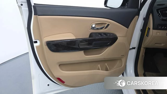 Kia The New Carnival id 4530725 из Кореи 16