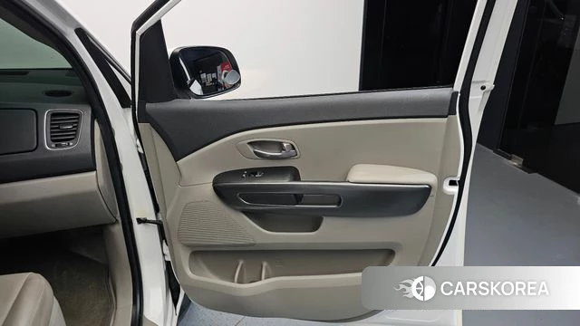 Kia The New Carnival id 4581754 из Кореи 16