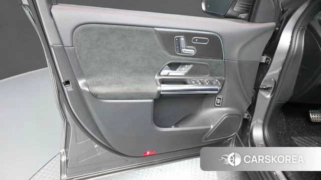 Mercedes-Benz GLA - Class H247 id 4625514 из Кореи 16