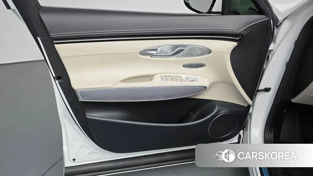 Genesis GV70 id 4394985 из Кореи 16