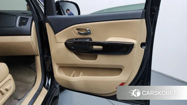 Kia The New Carnival id 4508656 из Кореи 16