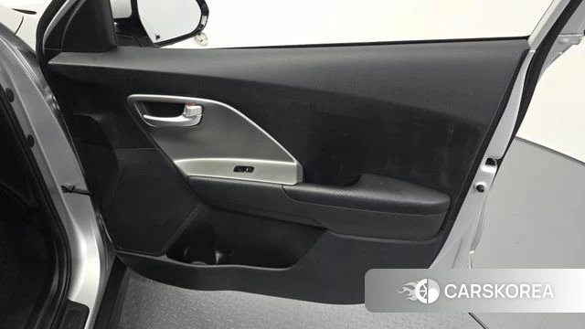 Kia Niro Plus id 4697053 из Кореи 16