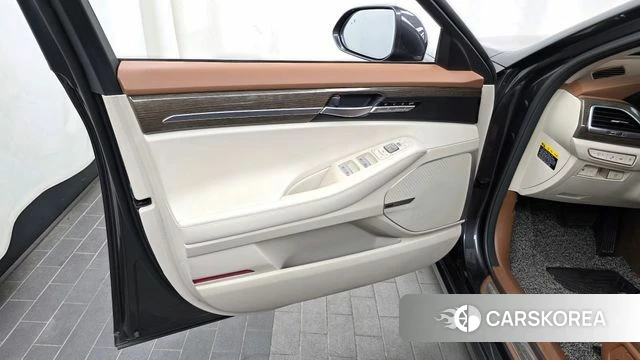 Genesis G90 id 4524979 из Кореи 16
