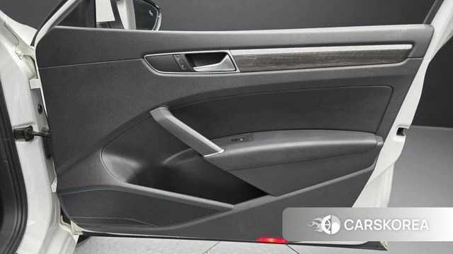 Volkswagen The New Passat id 4465530 из Кореи 16